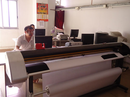 日進(jìn)制衣廠設(shè)備